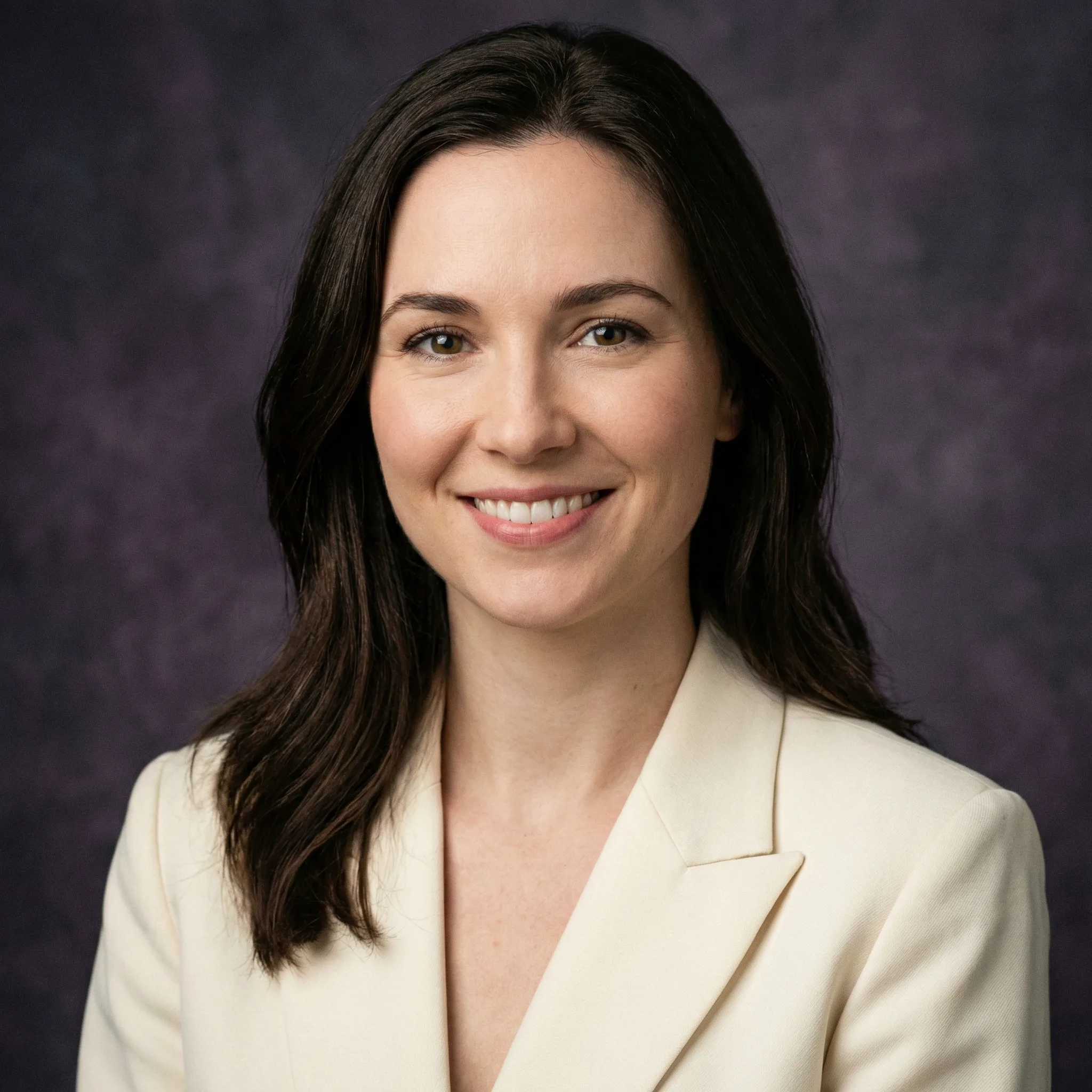 Елена Волкова, UI/UX дизайнер игровых интерфейсов, 400x400